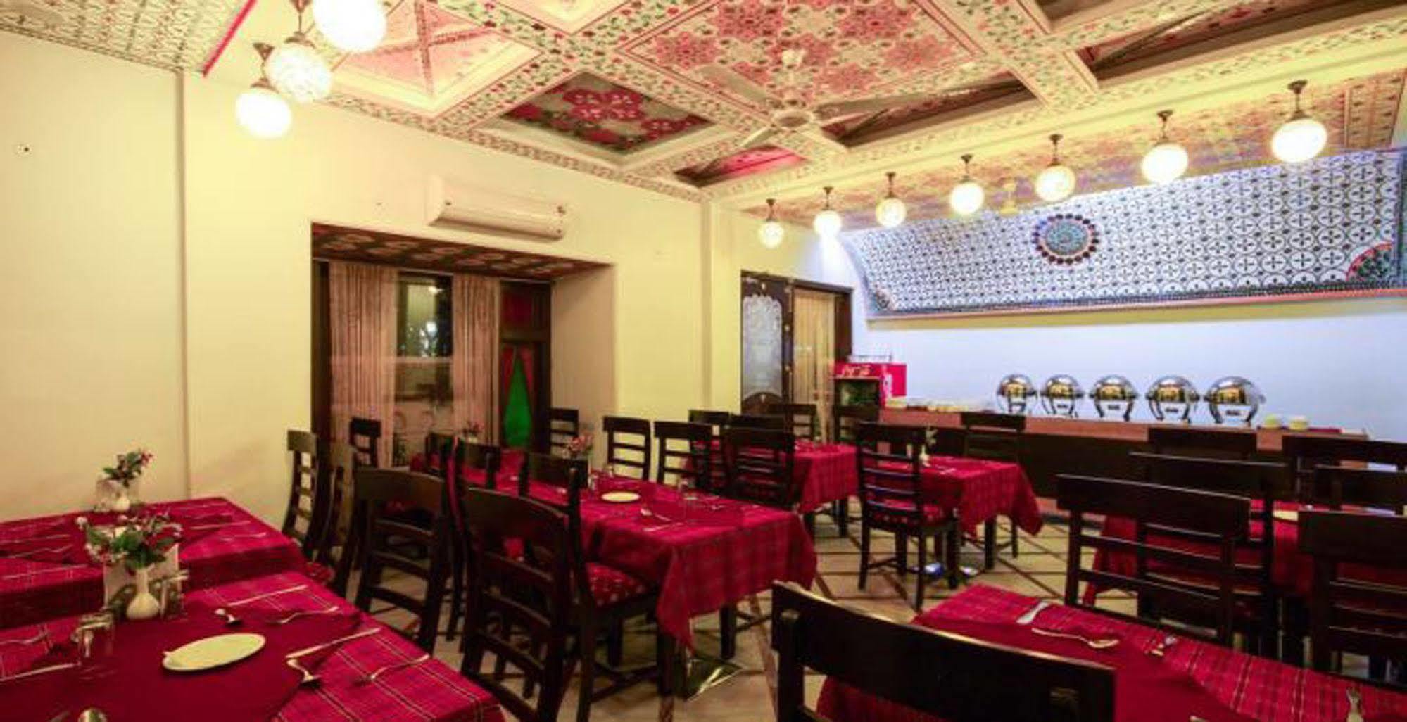 Nahargarh Haveli-Near Train Station Metro Hotel Jaipur Eksteriør billede