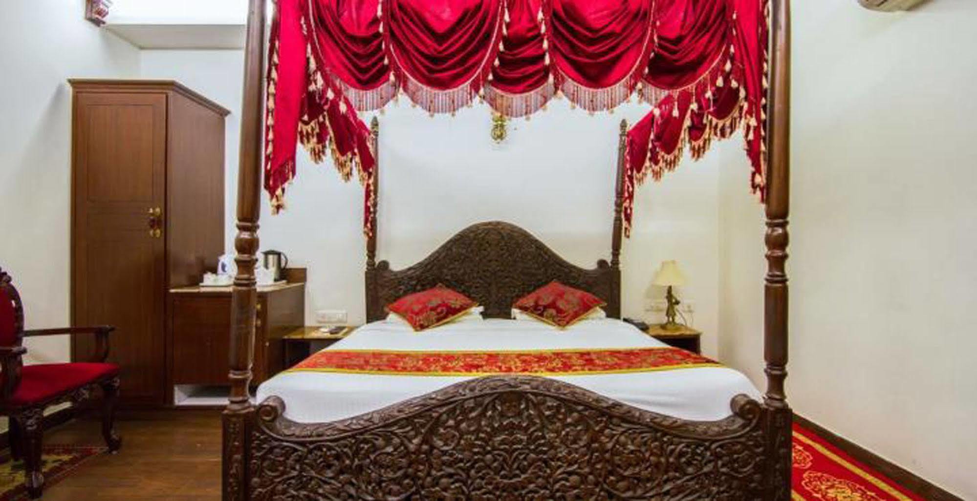 Nahargarh Haveli-Near Train Station Metro Hotel Jaipur Eksteriør billede