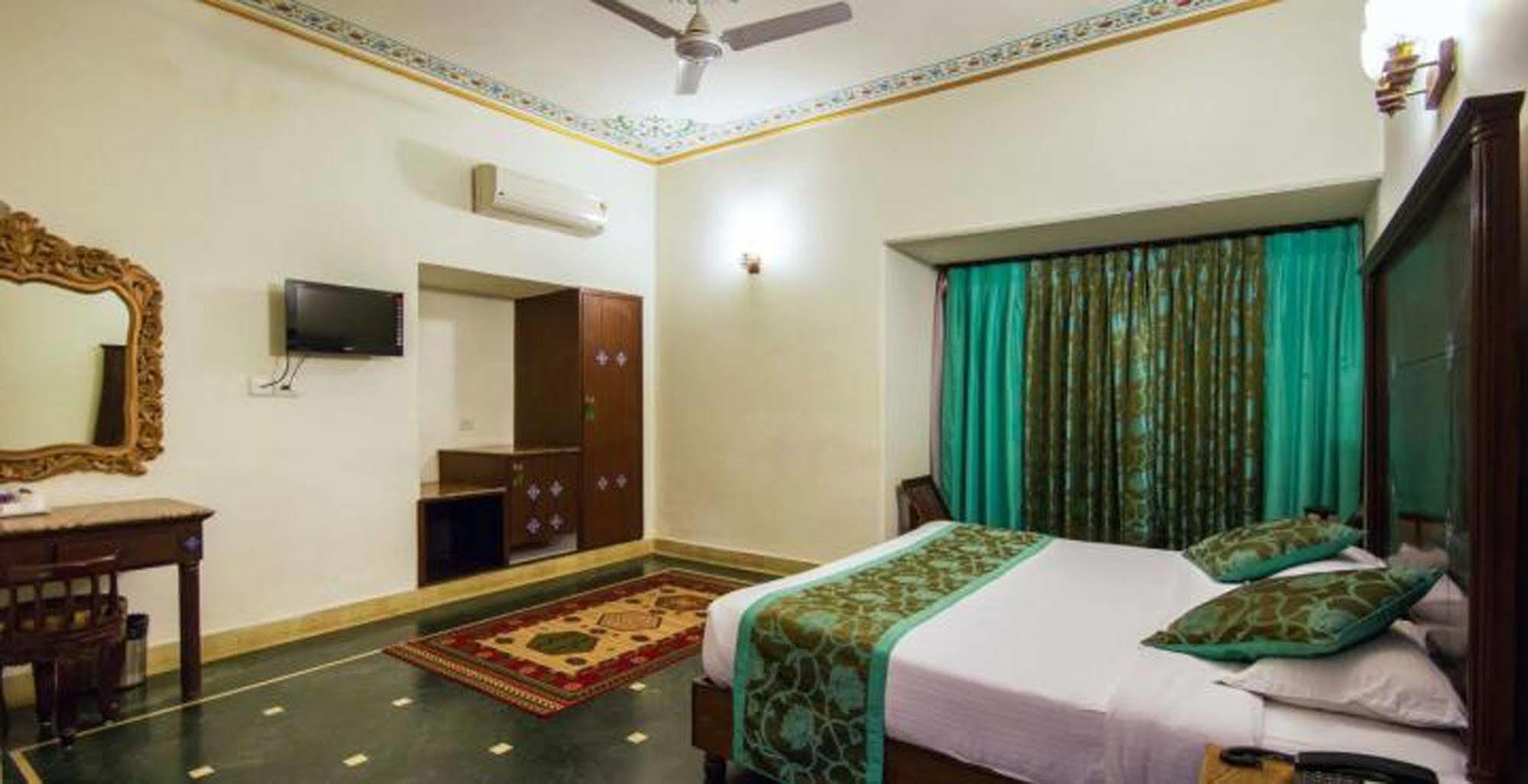 Nahargarh Haveli-Near Train Station Metro Hotel Jaipur Eksteriør billede