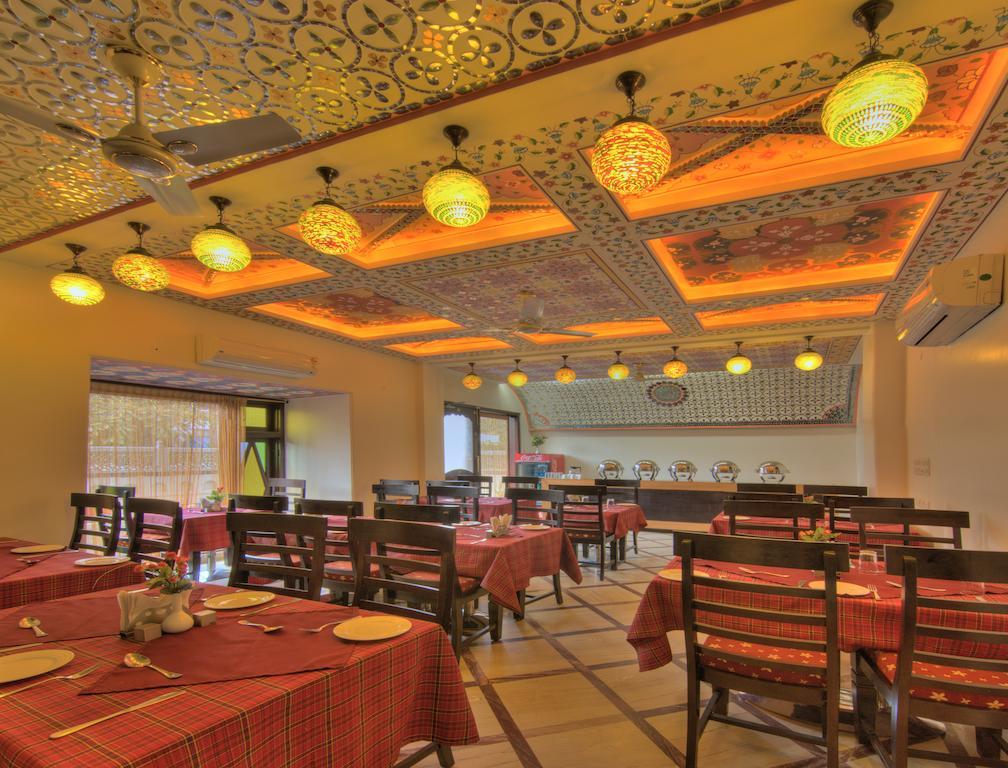 Nahargarh Haveli-Near Train Station Metro Hotel Jaipur Eksteriør billede
